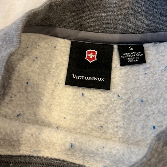 Victorinox Mens Fleece Sweater - Picture 2 of 5